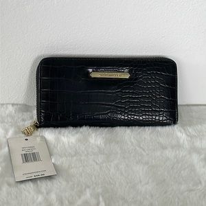 STEVE MADDEN black croco zipper wallet